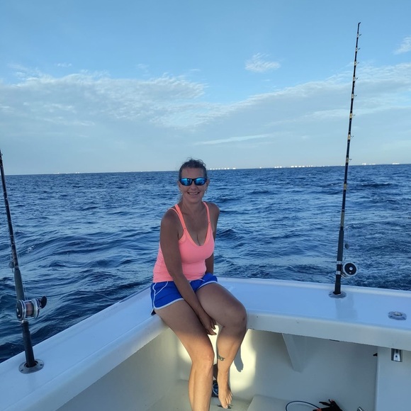 Meet your Posher, Sheri - Picture 3 of 5